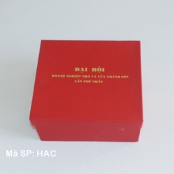 Hộp si đỏ lót lụa đựng quà tặng