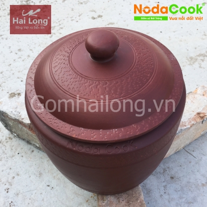 Gà hấp muối với Nồi Lu đất