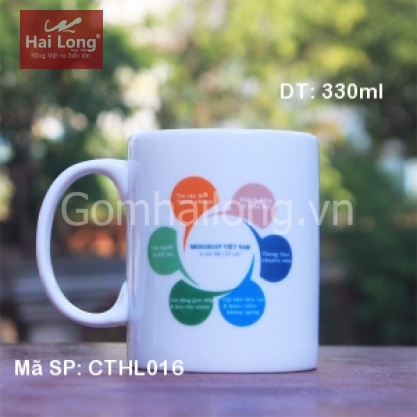 Cốc sứ thẳng quai chữ C